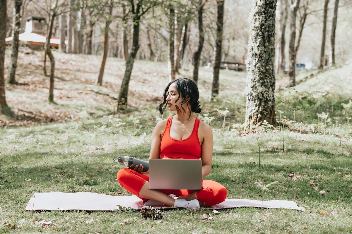 Staying Healthy on the Road: Wellness Tips for Digital Nomads